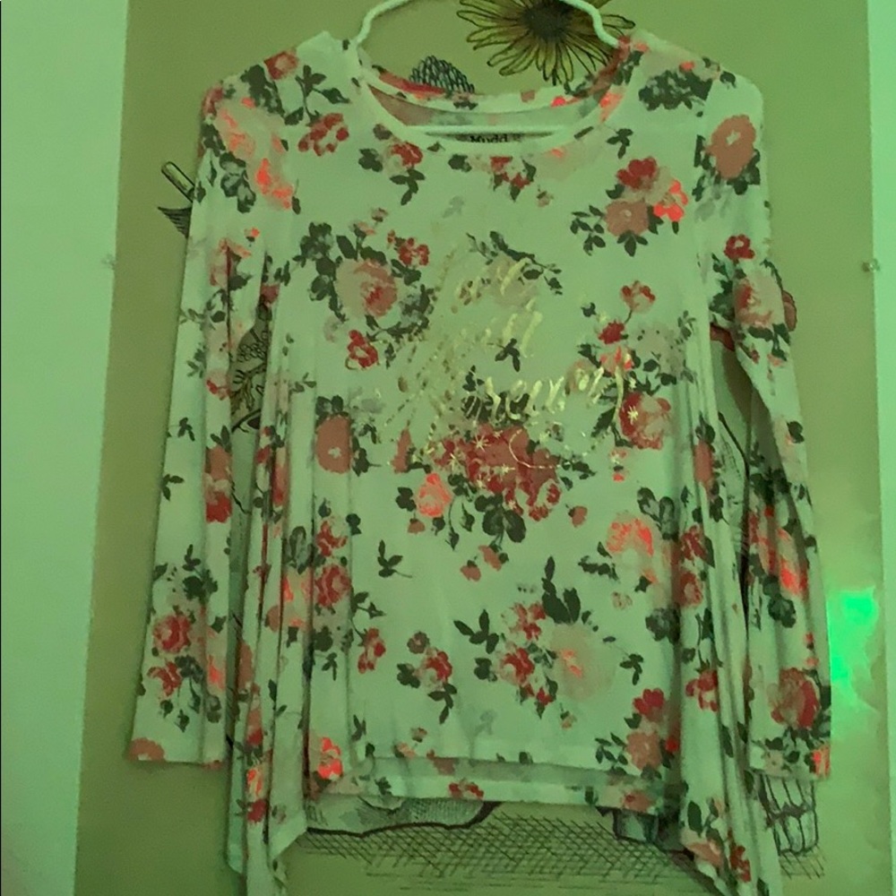 Longe sleeve floral shirt